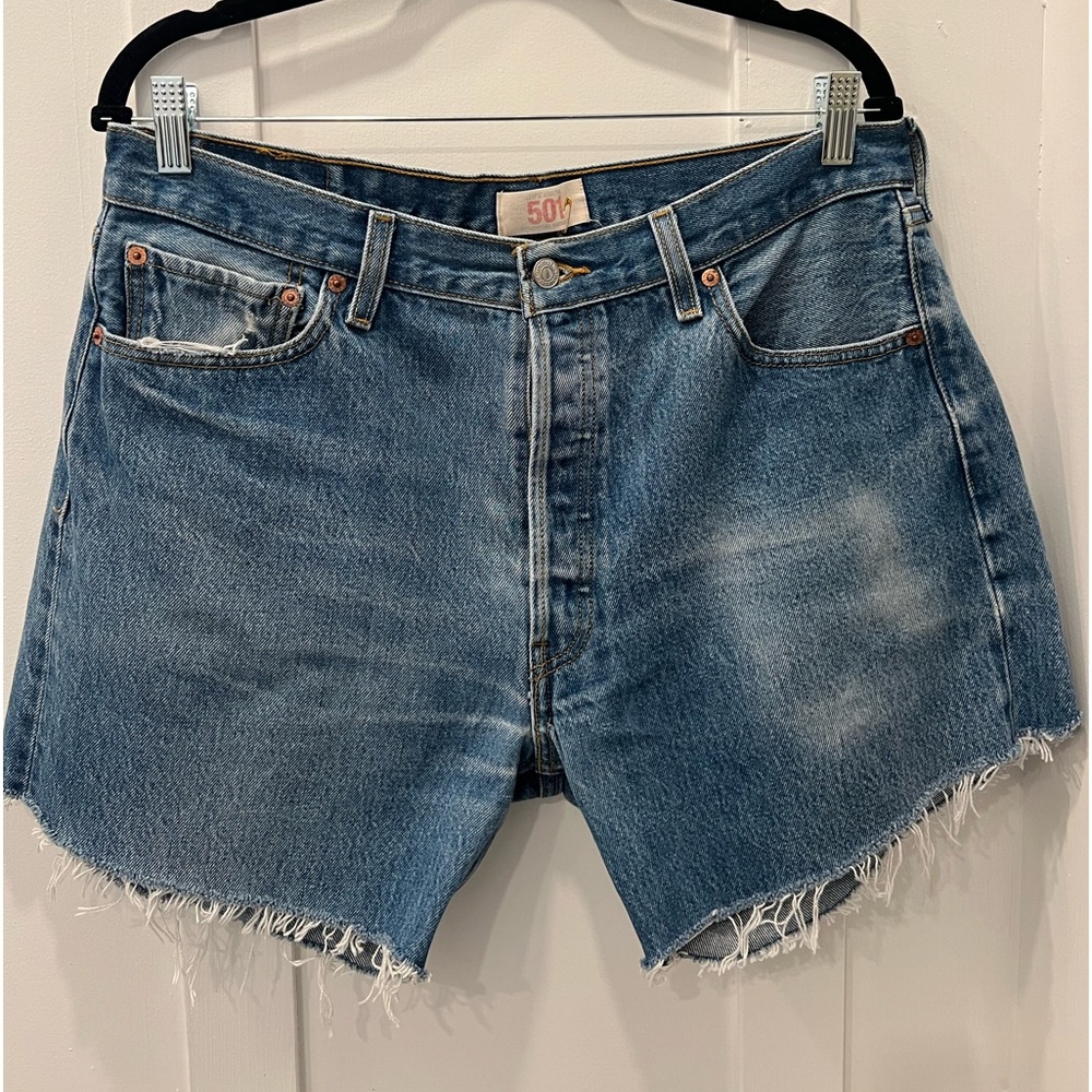 Vintage Levi’s Shorts 36”